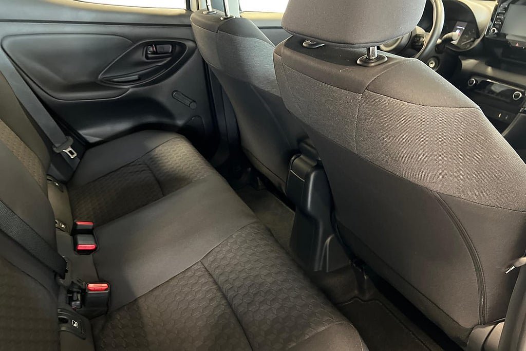 Vehicle Image 7