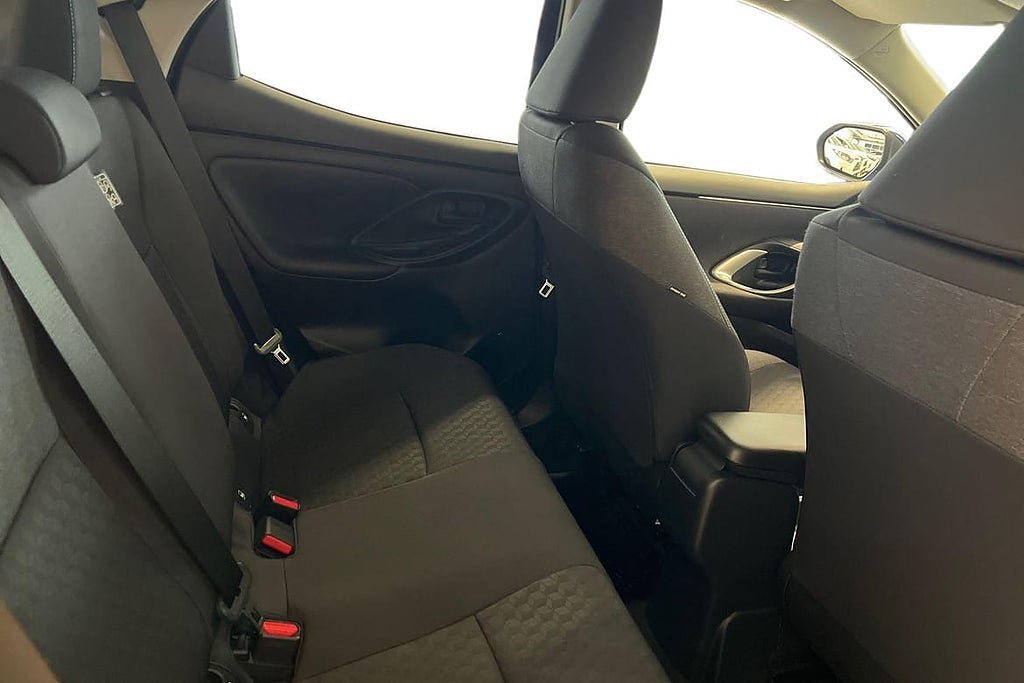Vehicle Image 7
