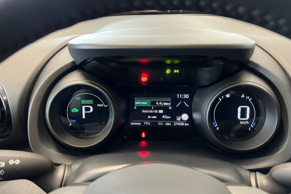 Vehicle Image 14
