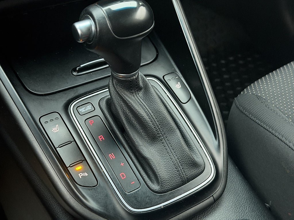 Vehicle Image 23