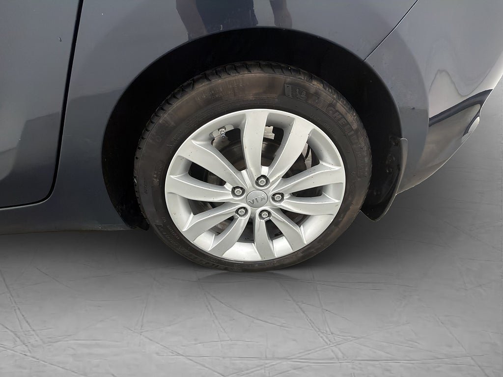 Vehicle Image 30