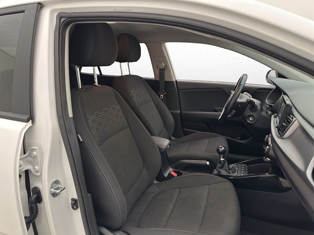 Vehicle Image 21
