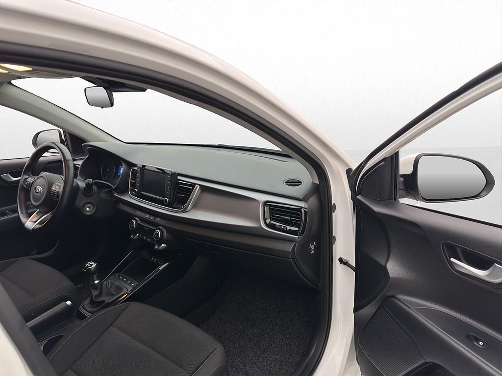 Vehicle Image 22