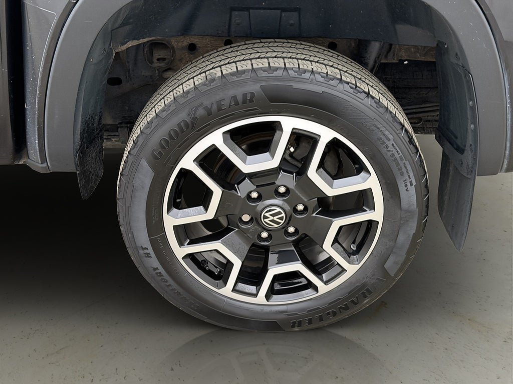 Vehicle Image 30