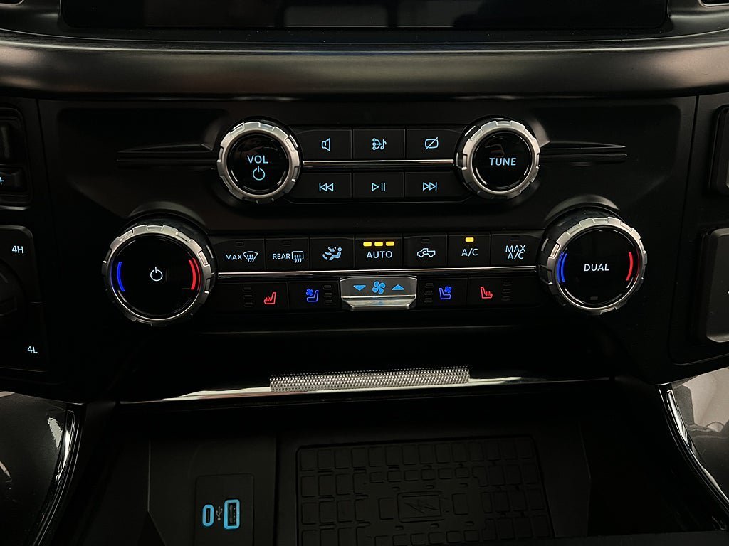 Vehicle Image 34