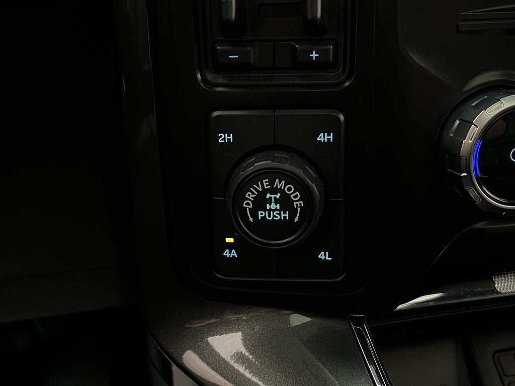 Vehicle Image 35