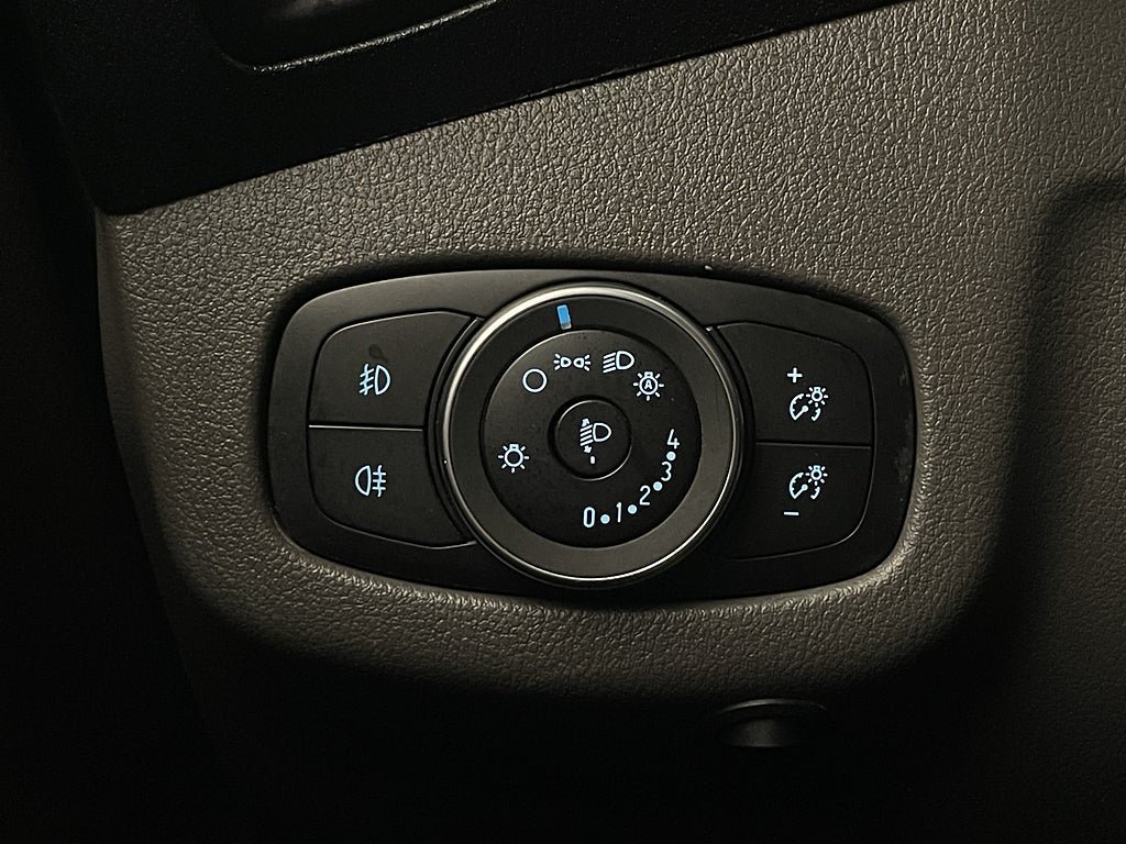 Vehicle Image 32