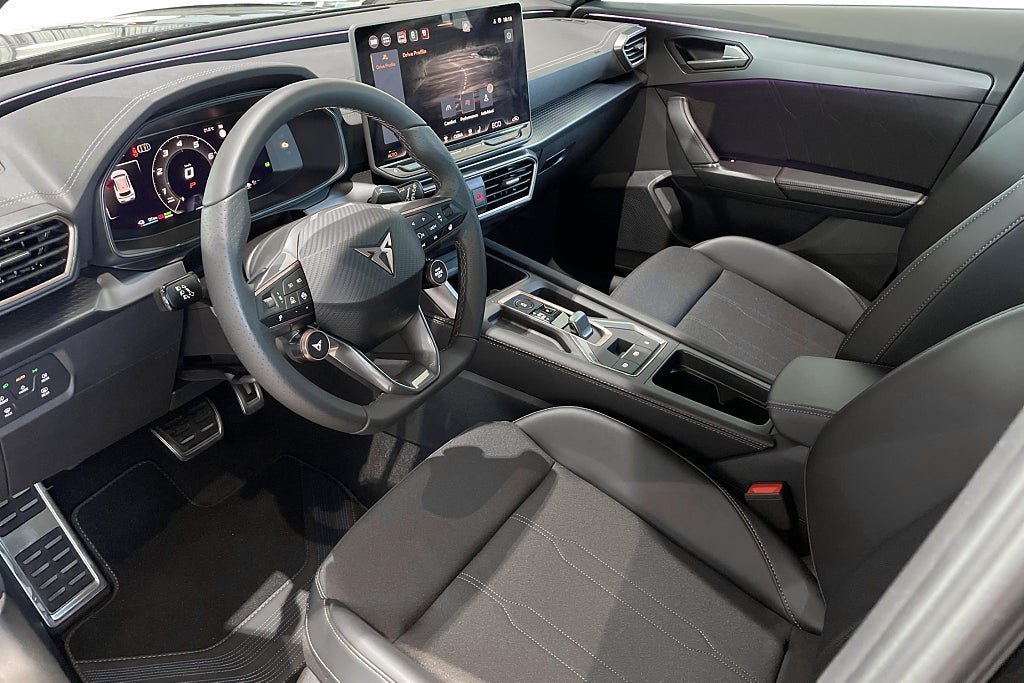 Vehicle Image 12