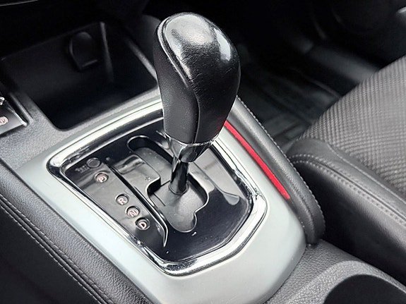 Vehicle Image 26