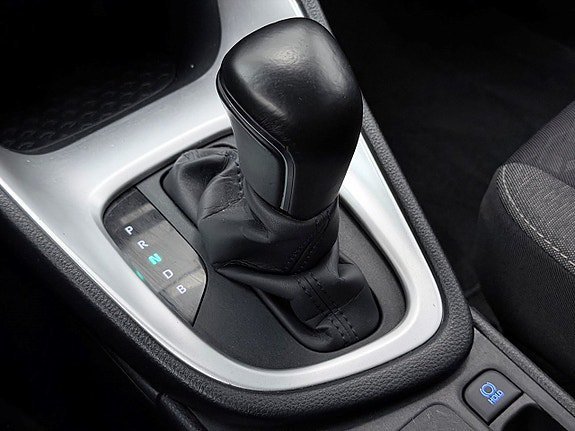 Vehicle Image 24