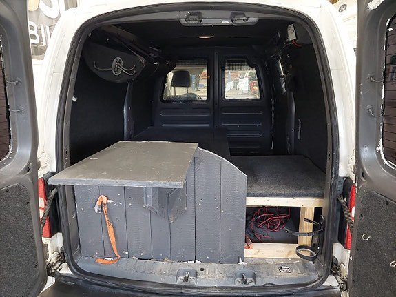 Vehicle Image 8