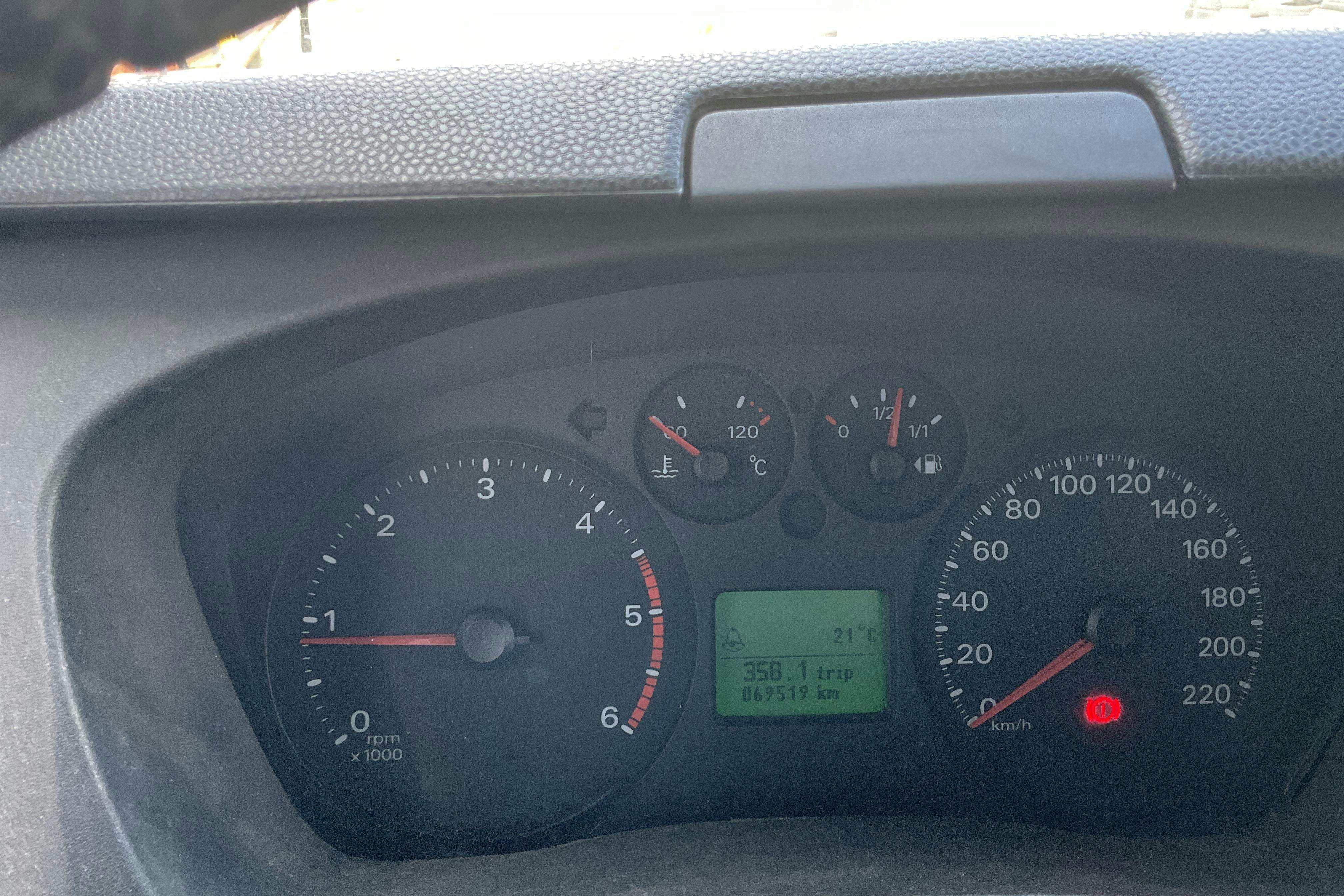Vehicle Image 10