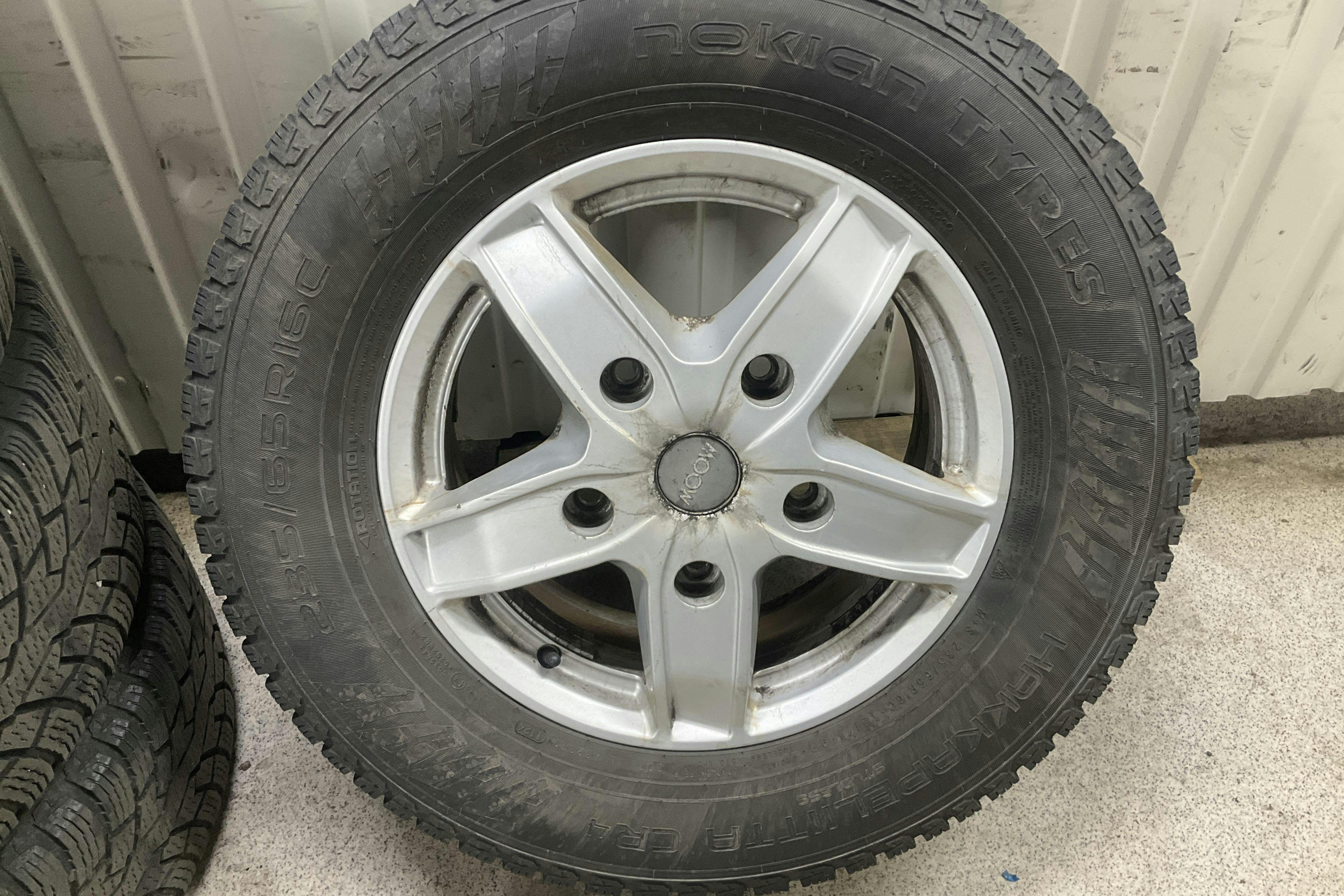 Vehicle Image 13
