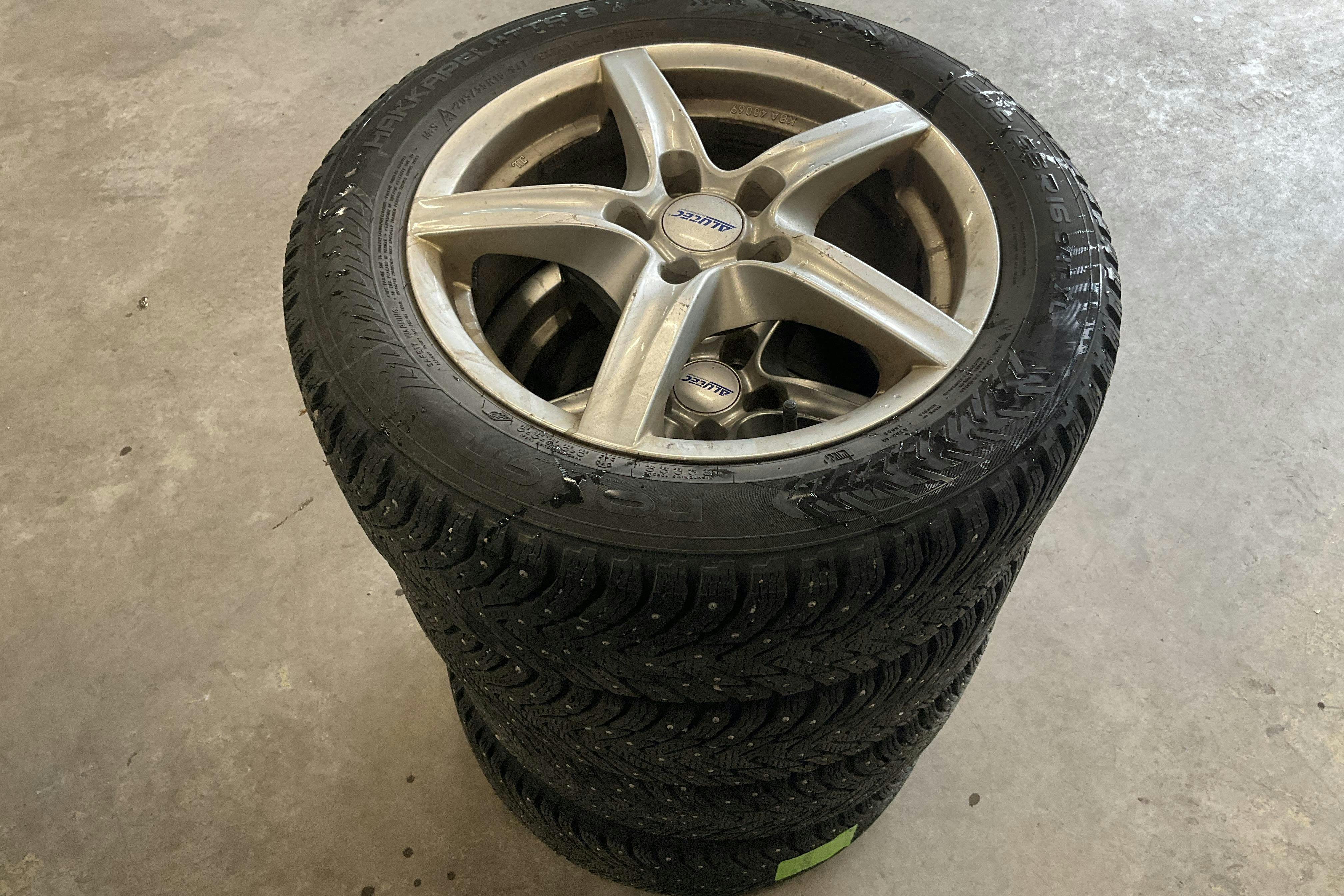 Vehicle Image 13