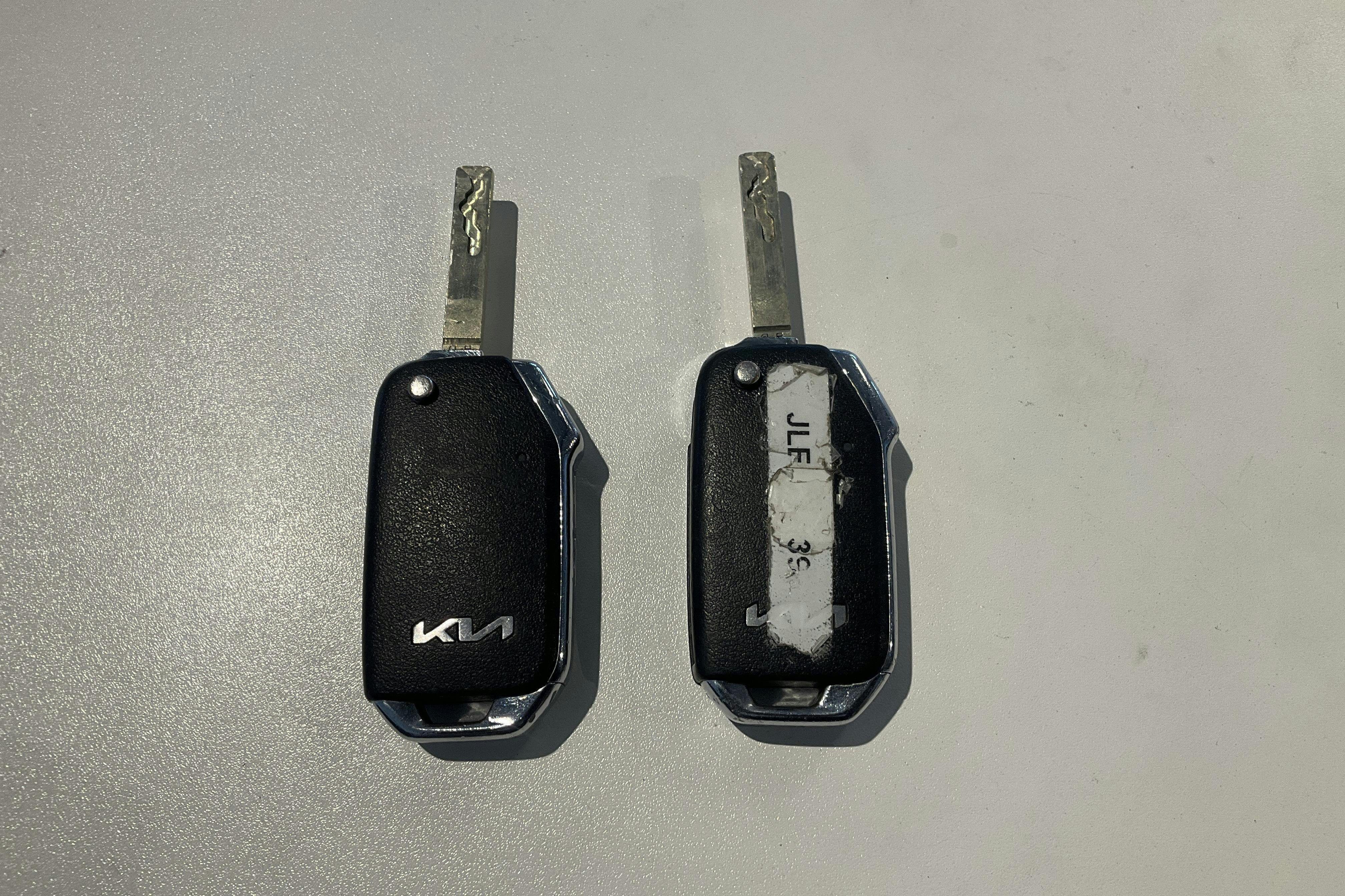 Vehicle Image 17