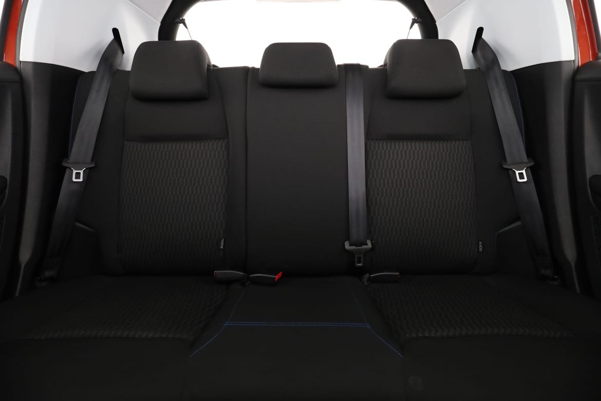 Vehicle Image 16