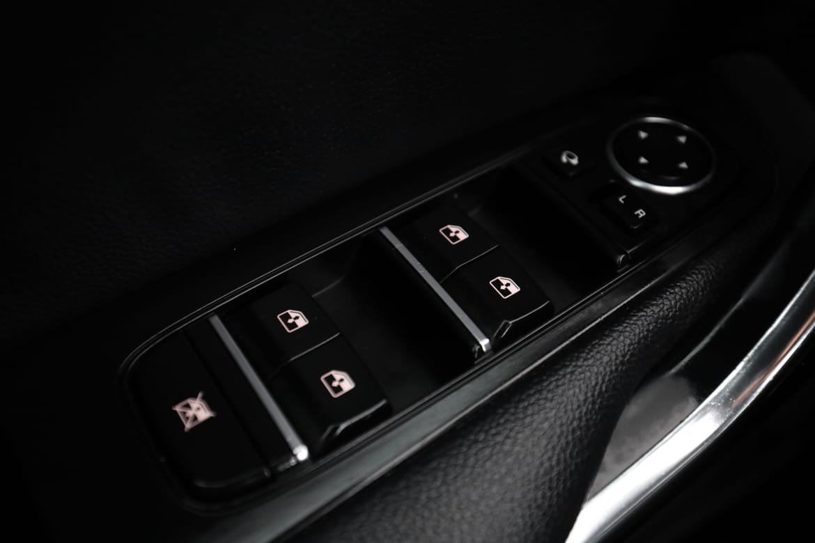 Vehicle Image 35