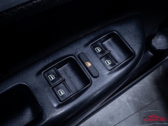 Vehicle Image 28