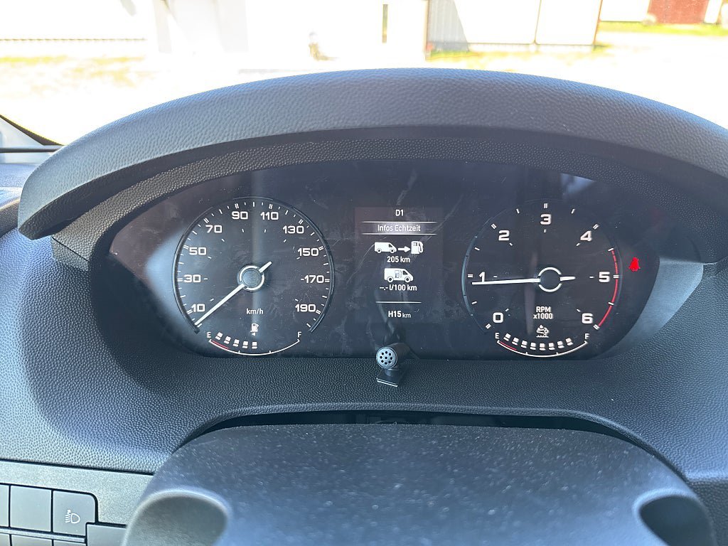 Vehicle Image 35