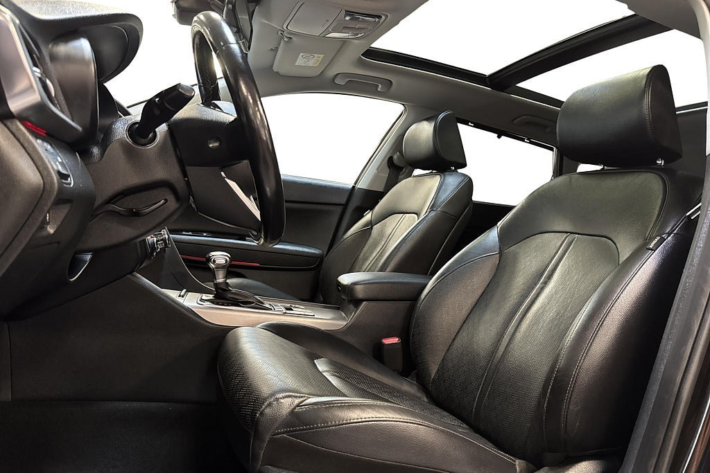 Vehicle Image 15