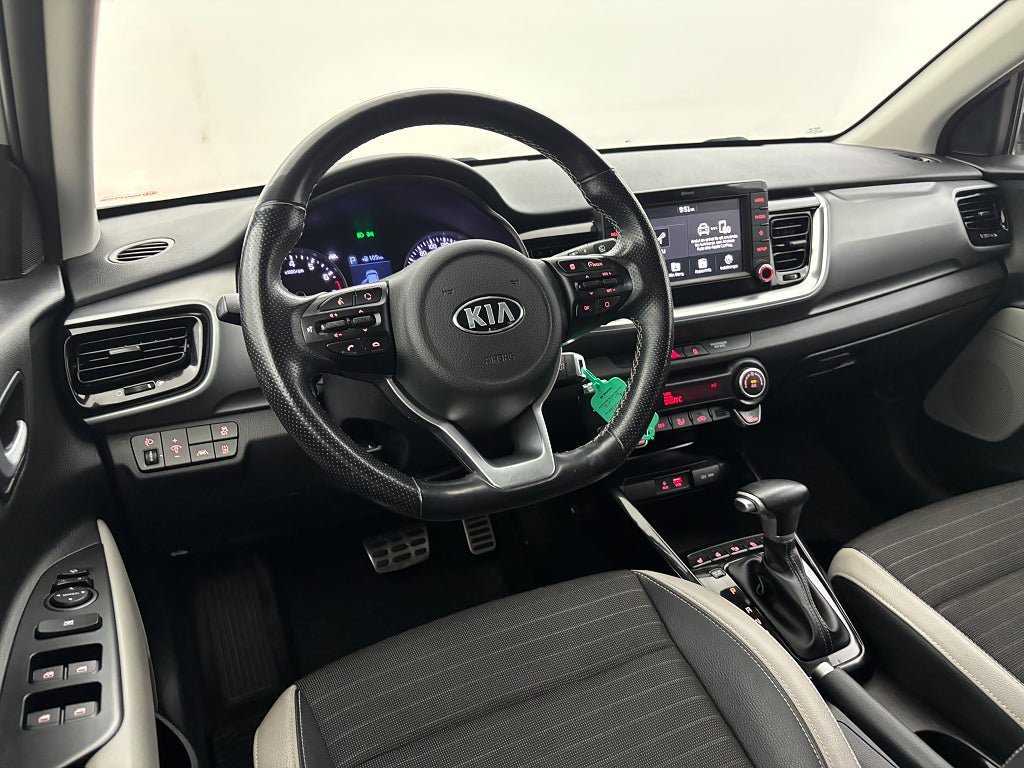 Vehicle Image 18