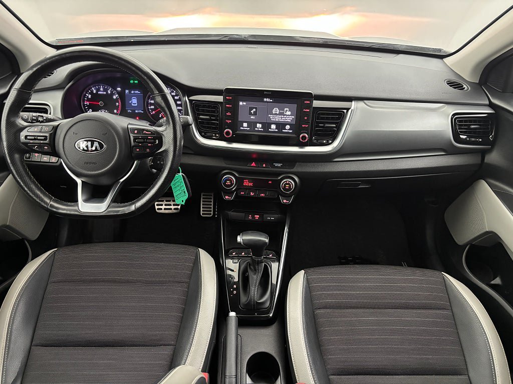 Vehicle Image 19