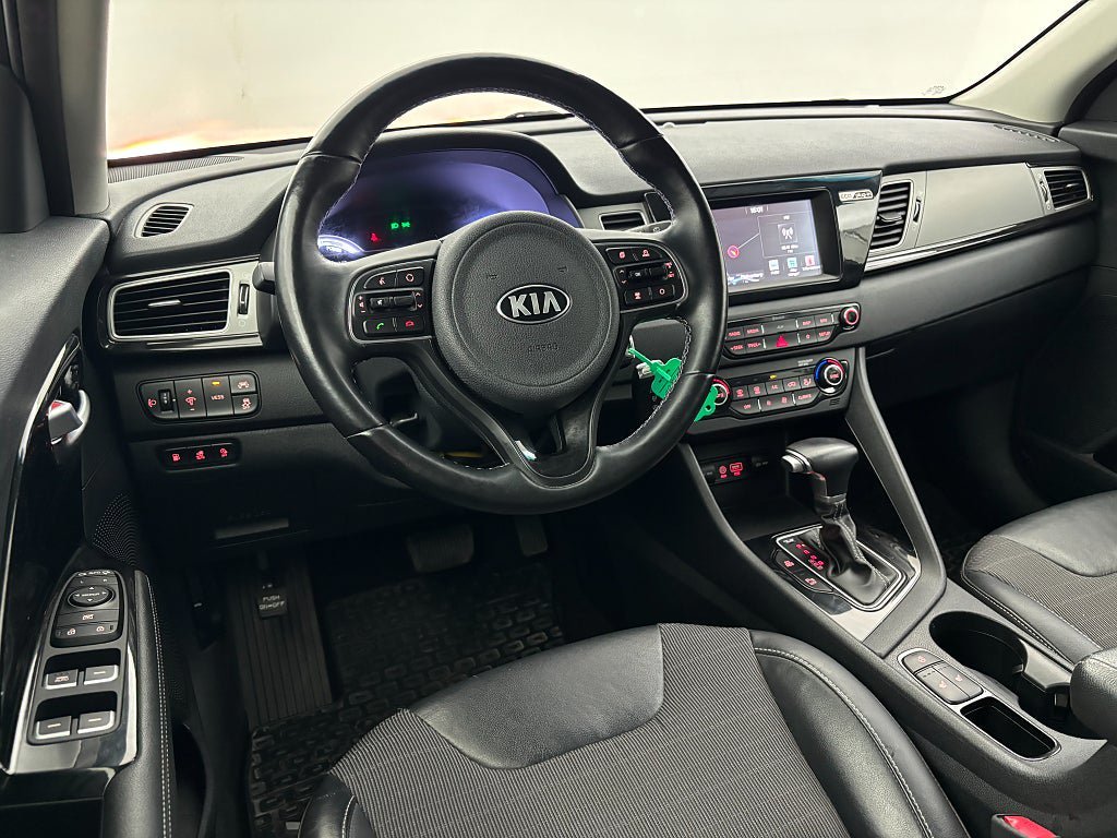 Vehicle Image 17
