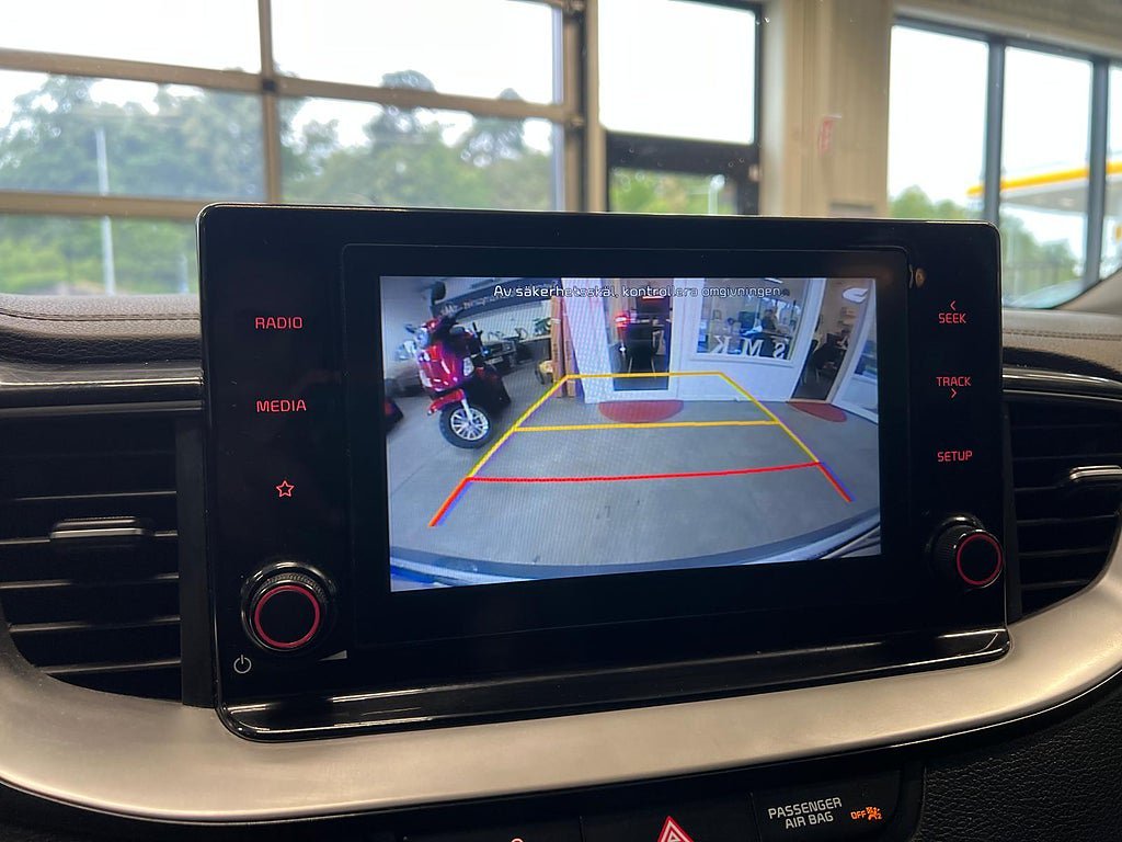 Vehicle Image 17