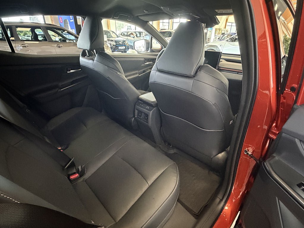 Vehicle Image 11