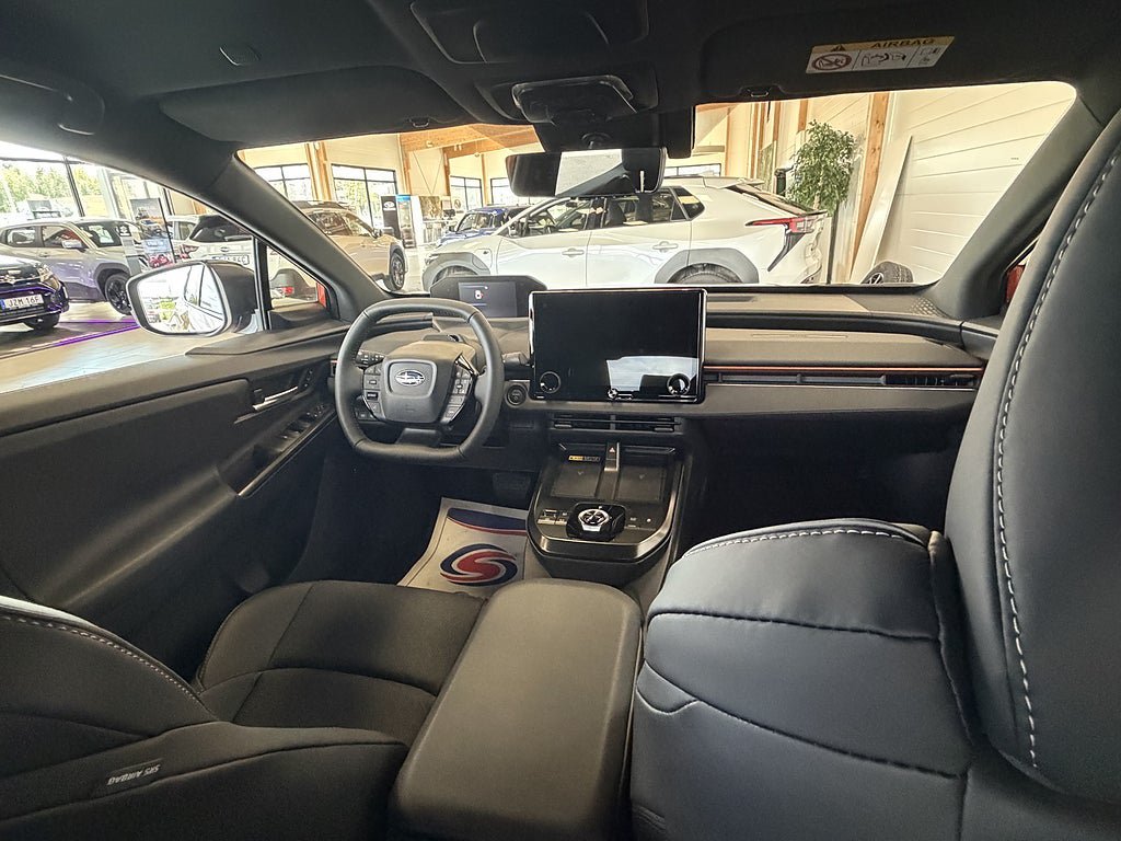 Vehicle Image 12