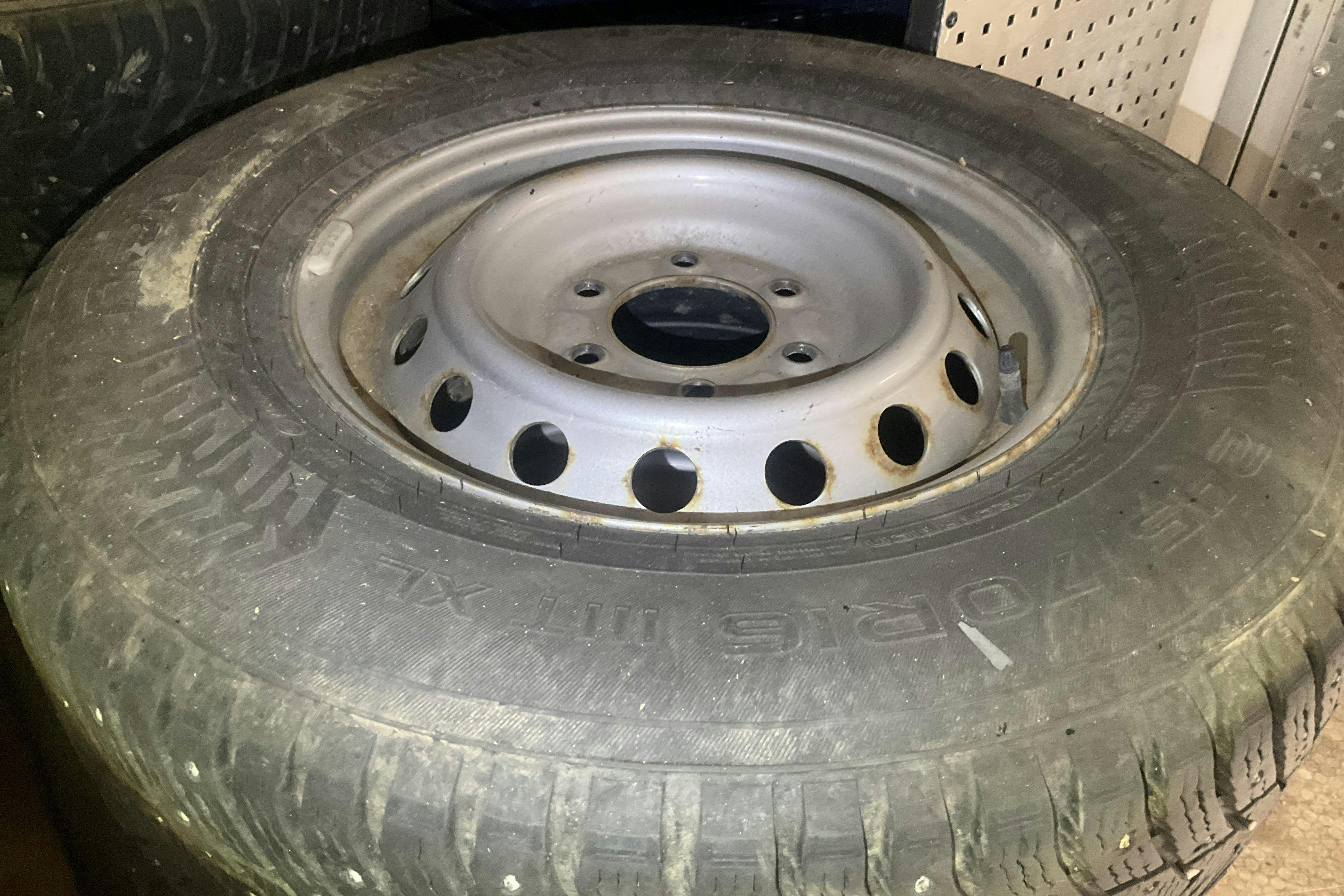 Vehicle Image 10