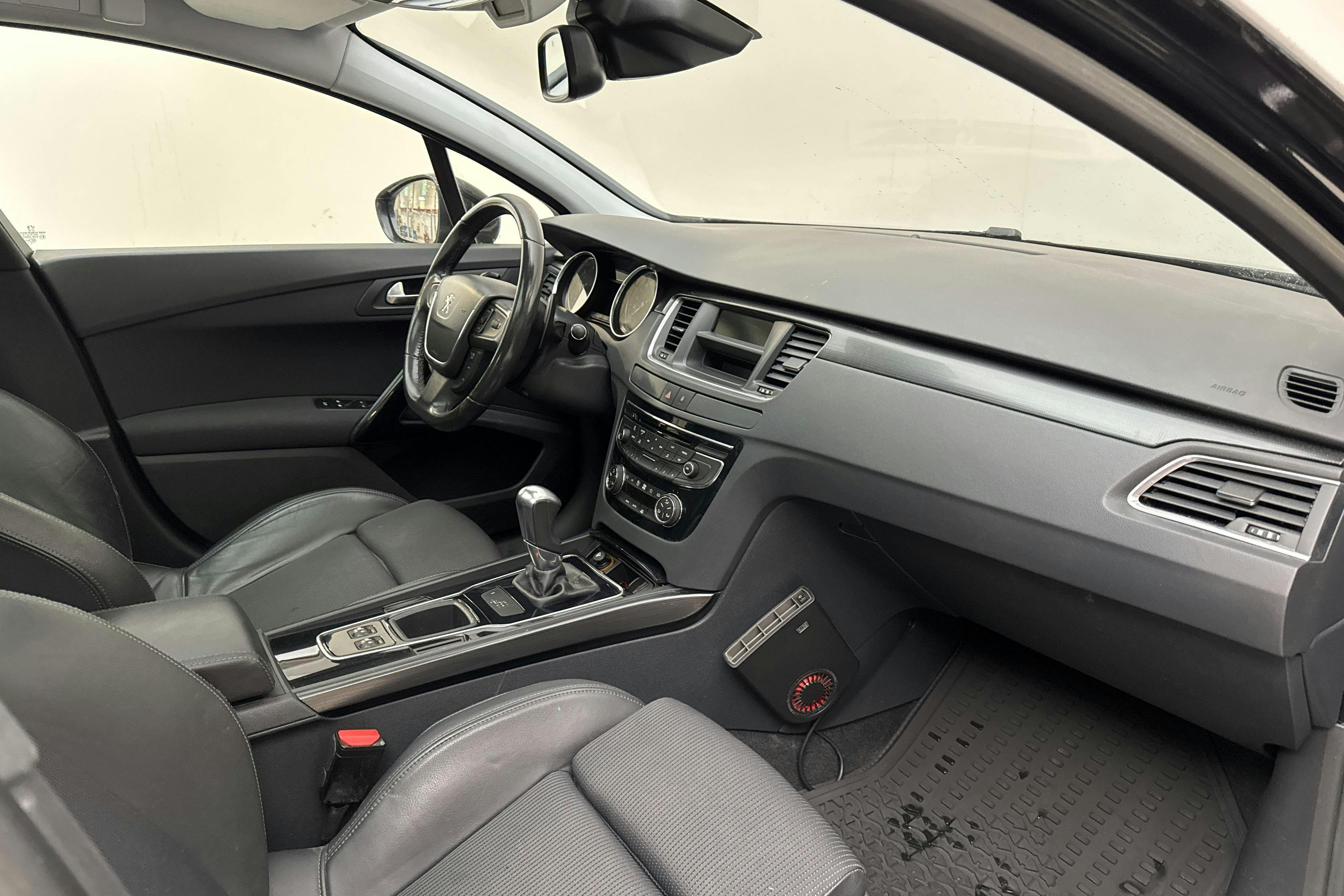 Vehicle Image 7