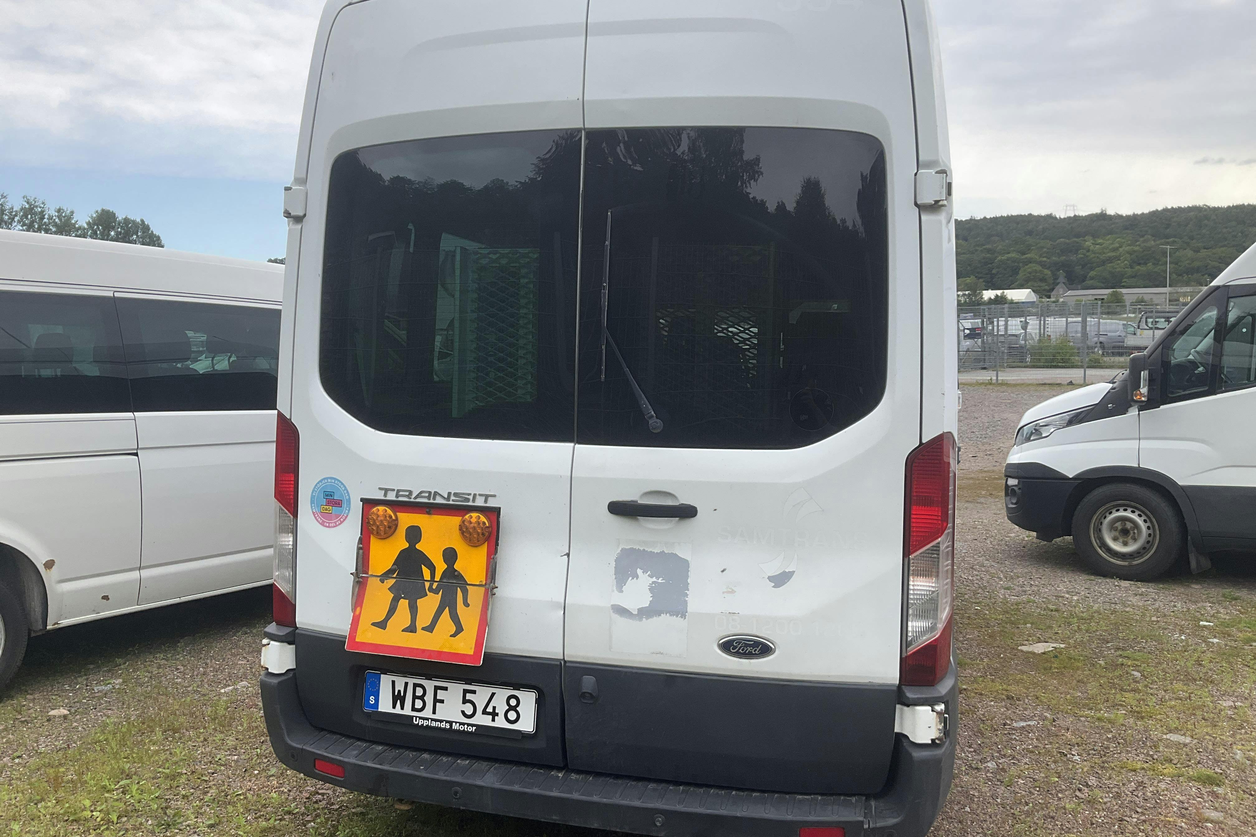 Vehicle Image 6