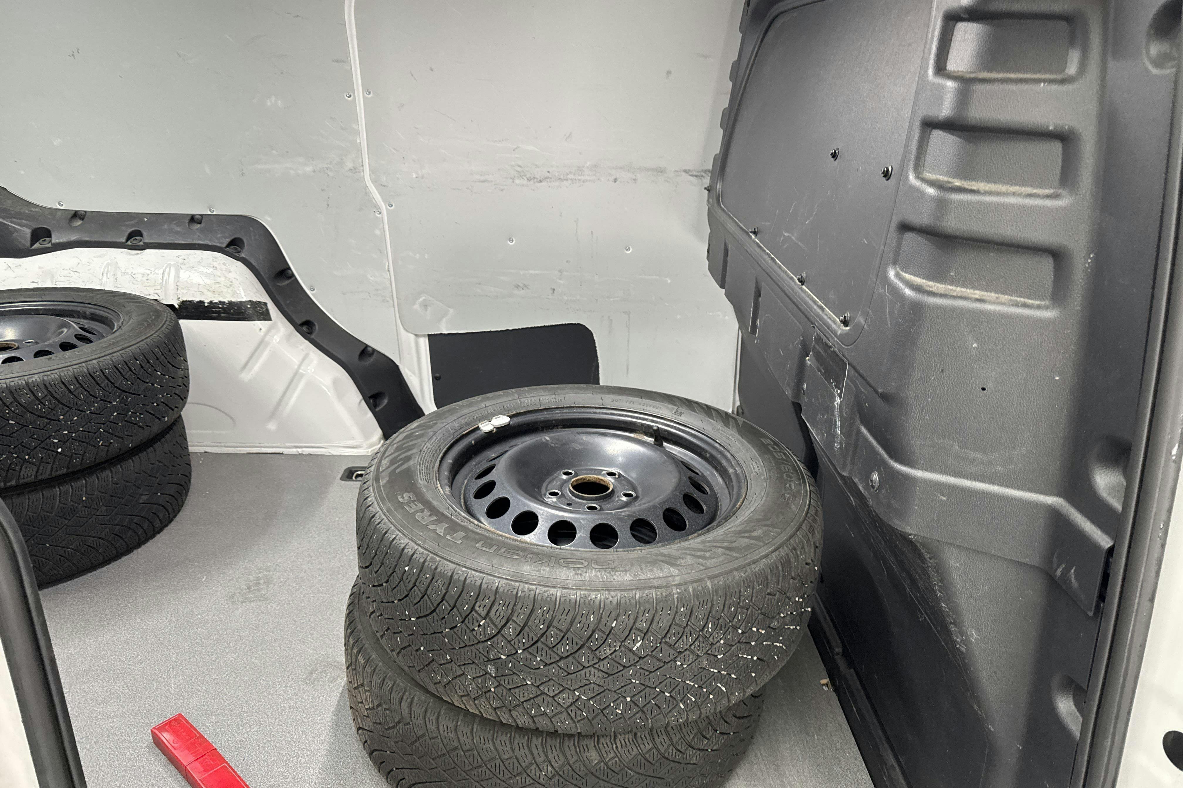 Vehicle Image 7