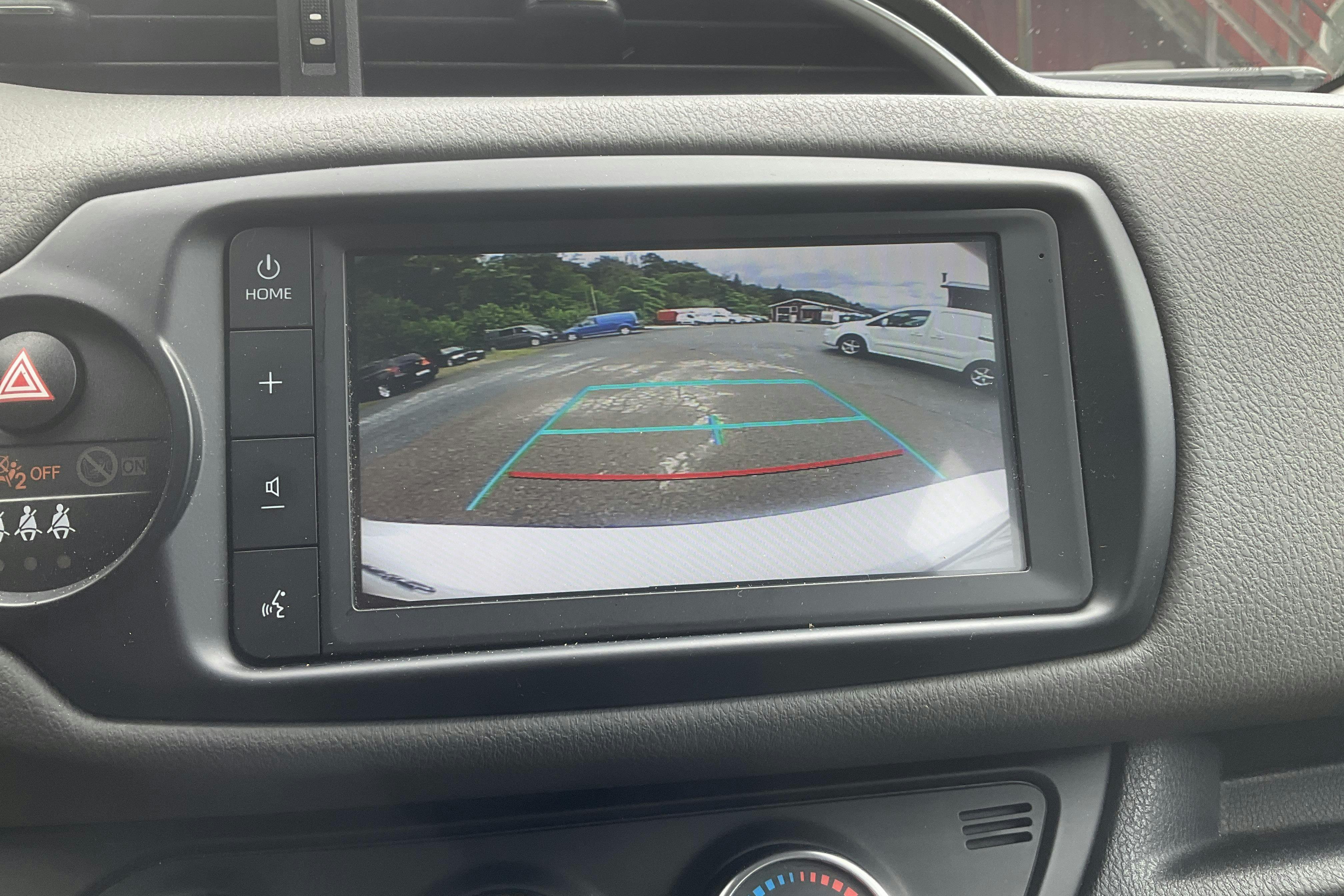 Vehicle Image 11