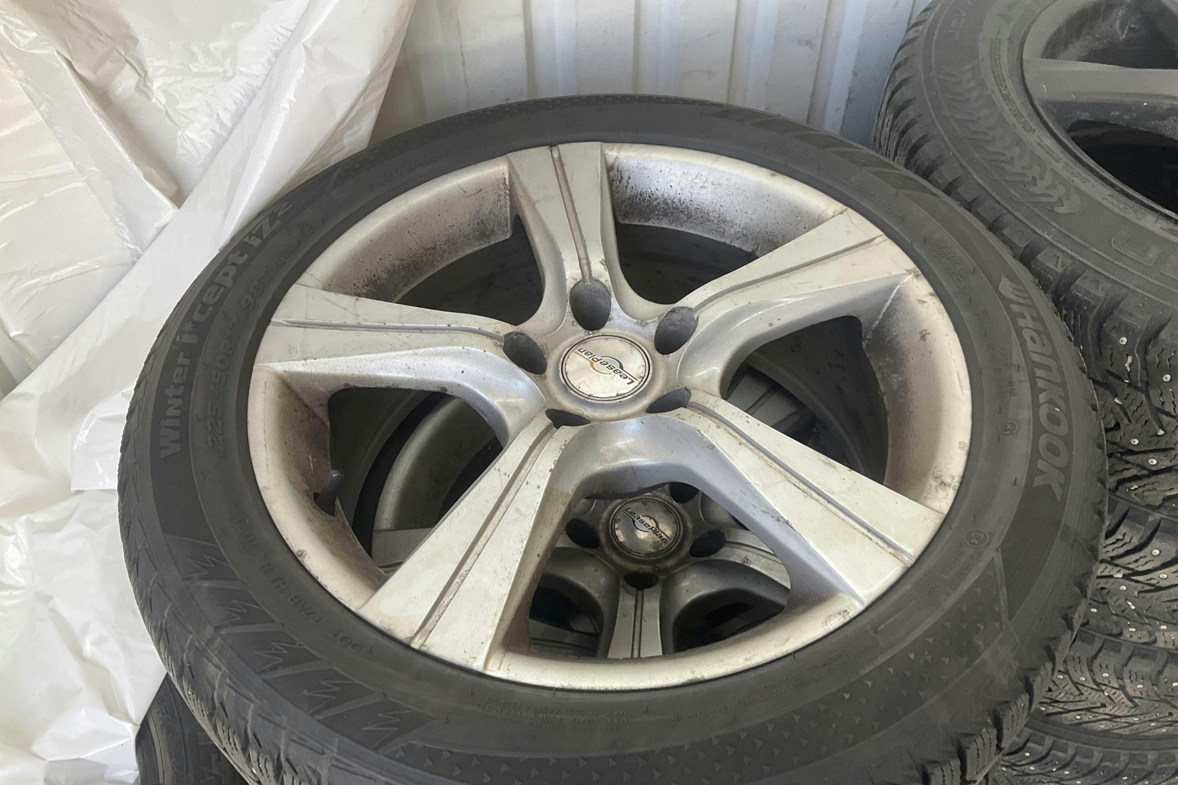 Vehicle Image 11