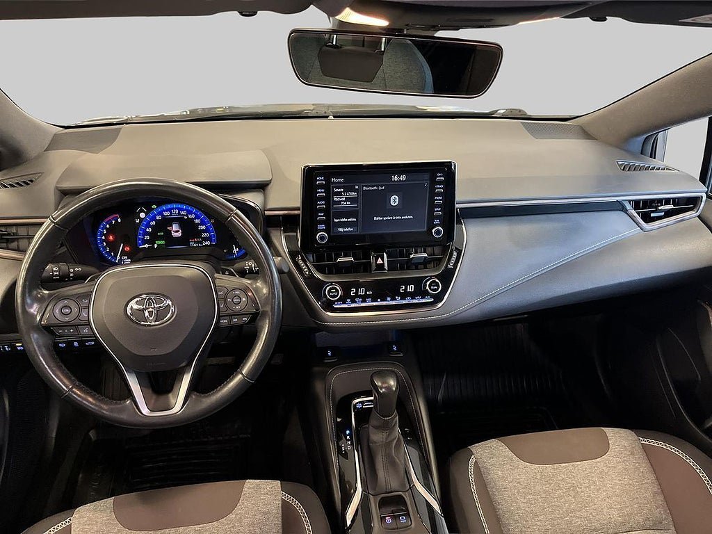 Vehicle Image 12