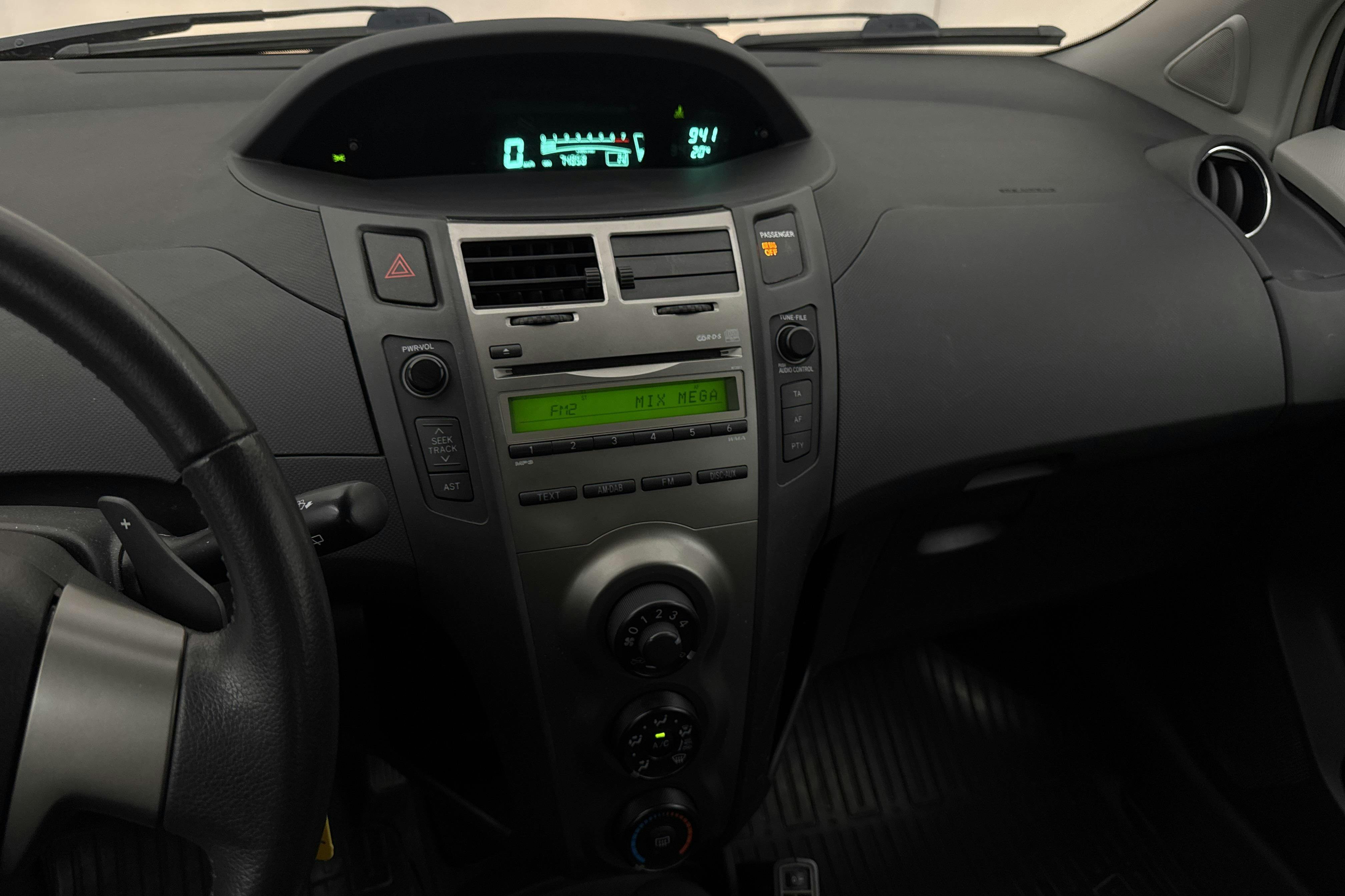 Vehicle Image 11