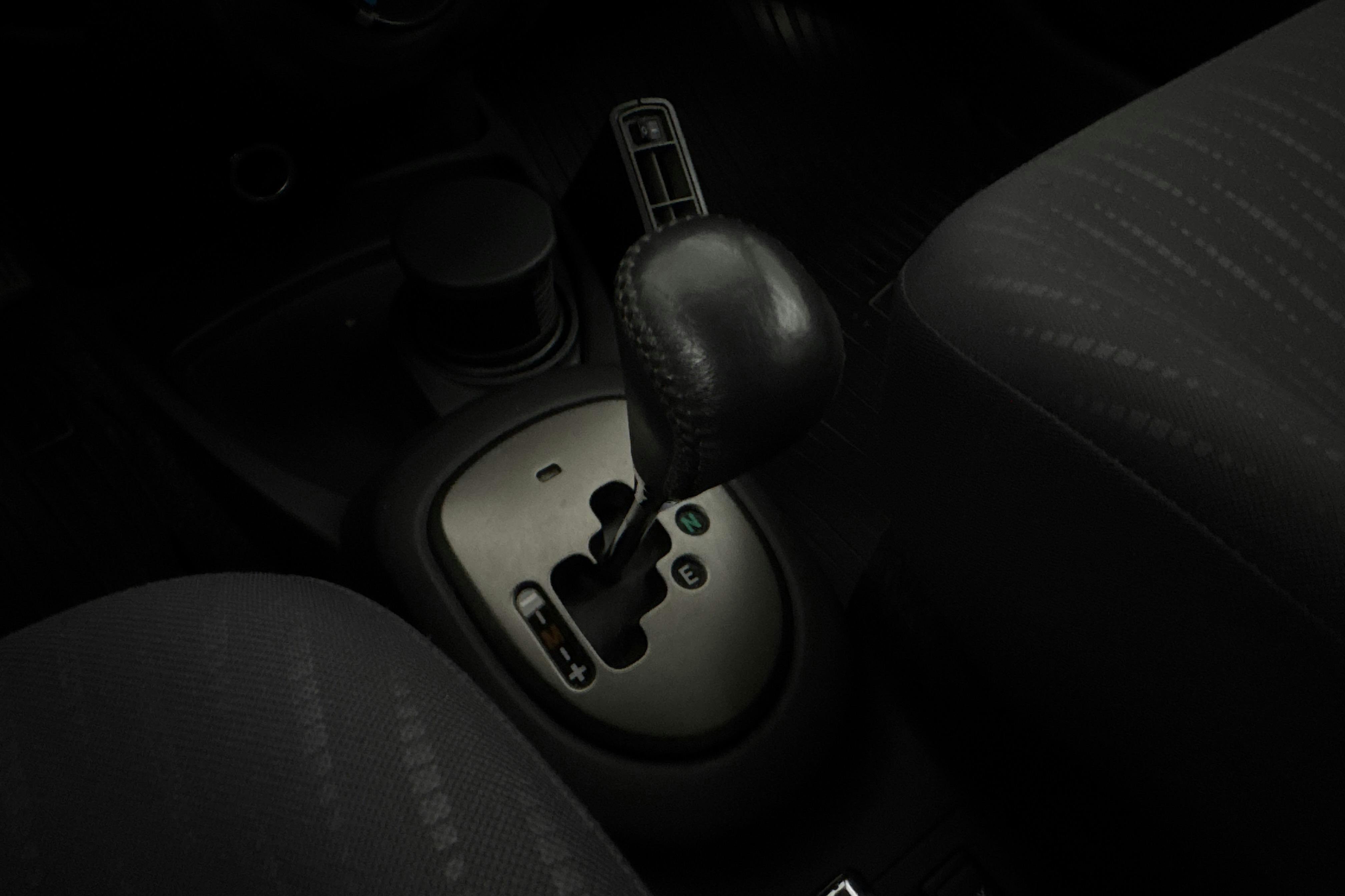 Vehicle Image 13