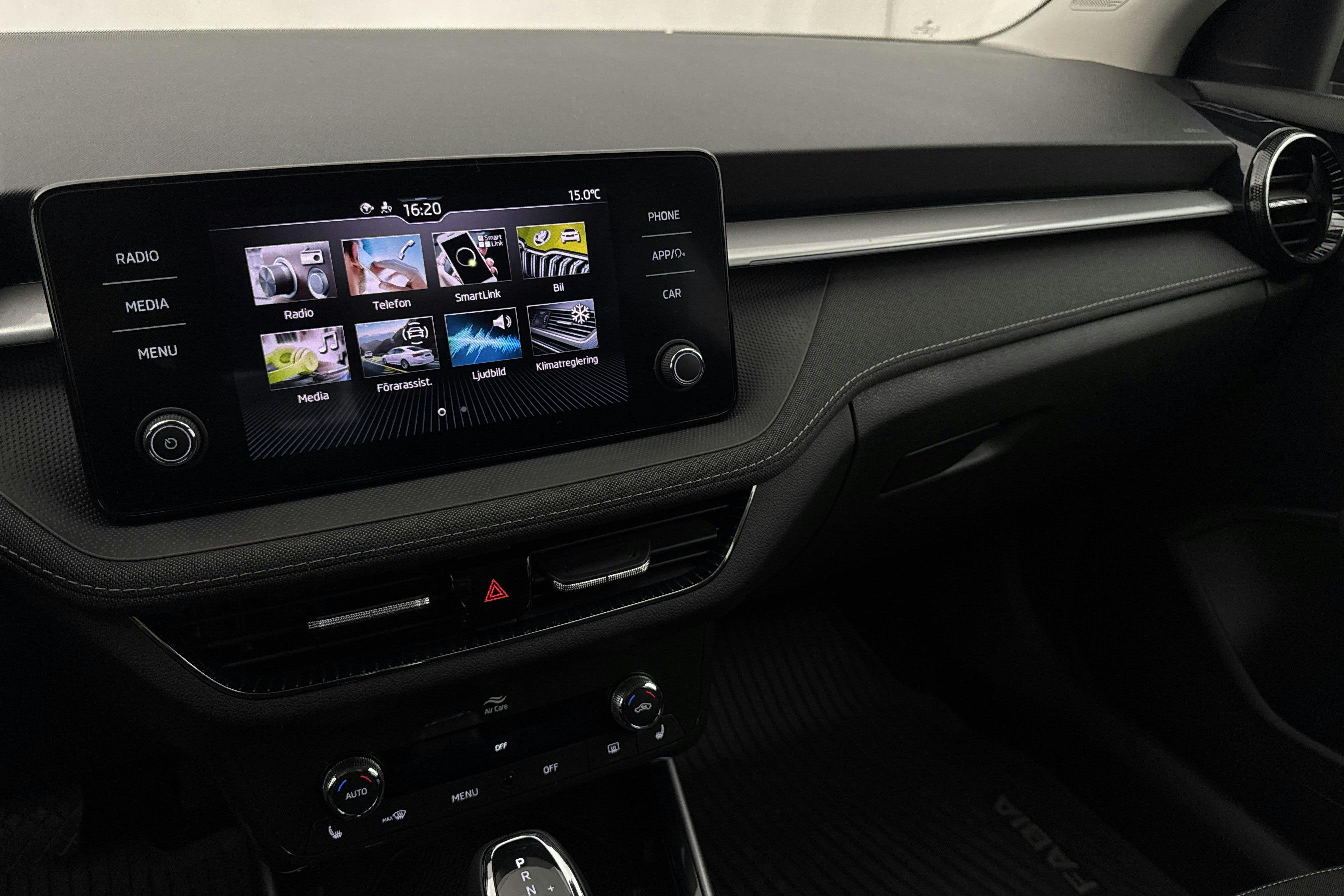 Vehicle Image 12