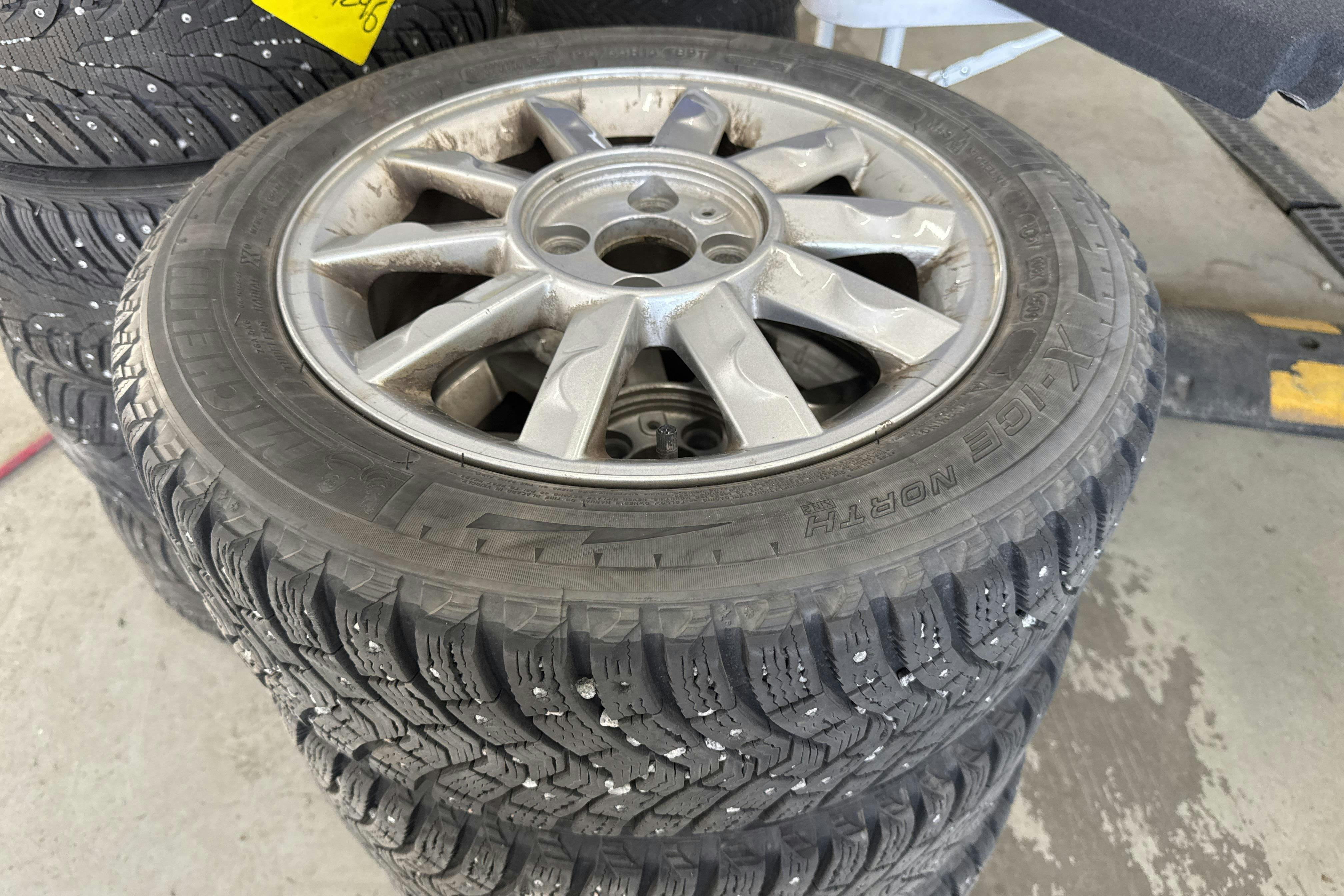 Vehicle Image 14