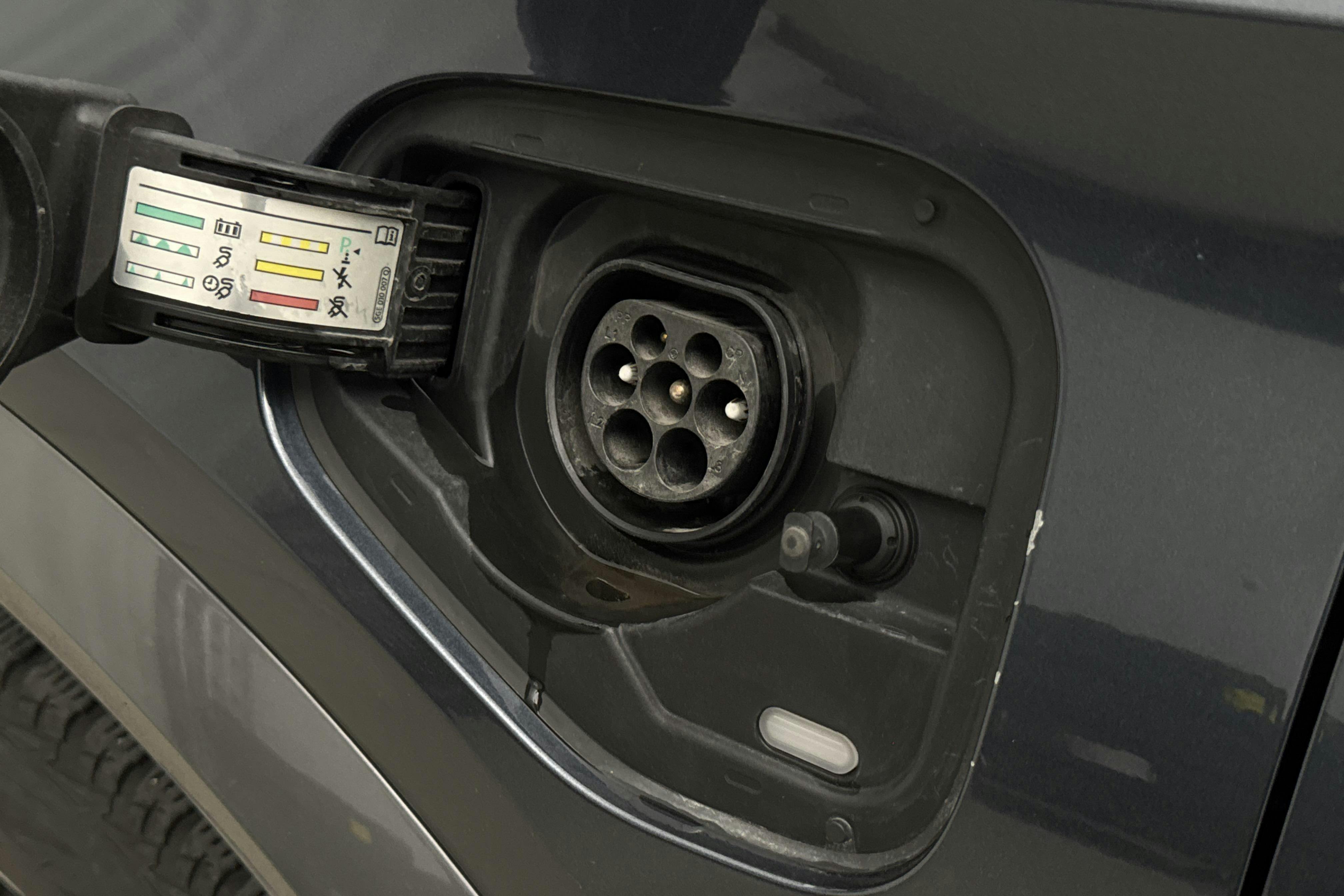Vehicle Image 12