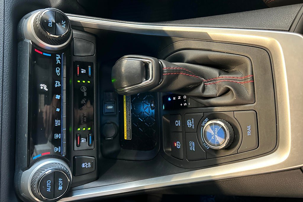 Vehicle Image 19