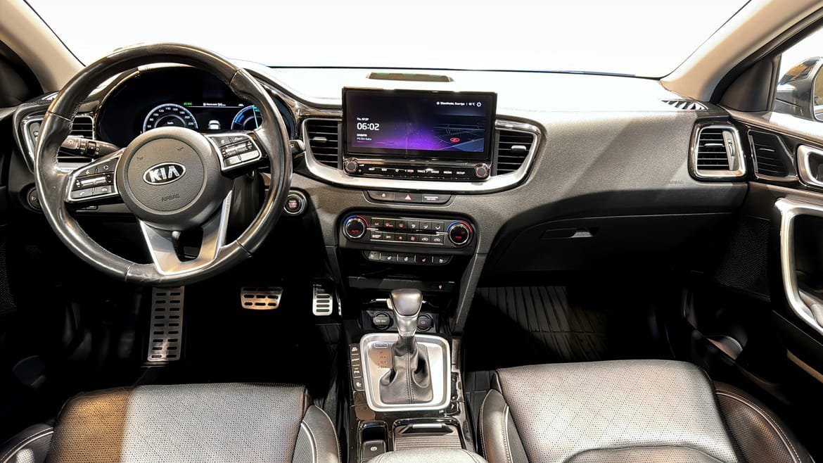 Vehicle Image 11