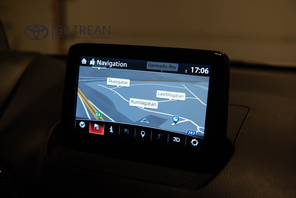 Vehicle Image 15