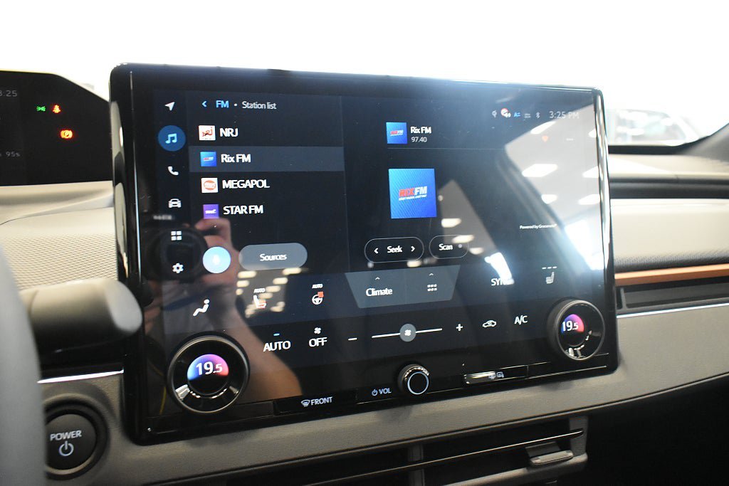 Vehicle Image 21