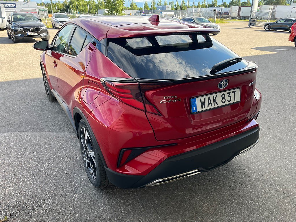 Vehicle Image 5