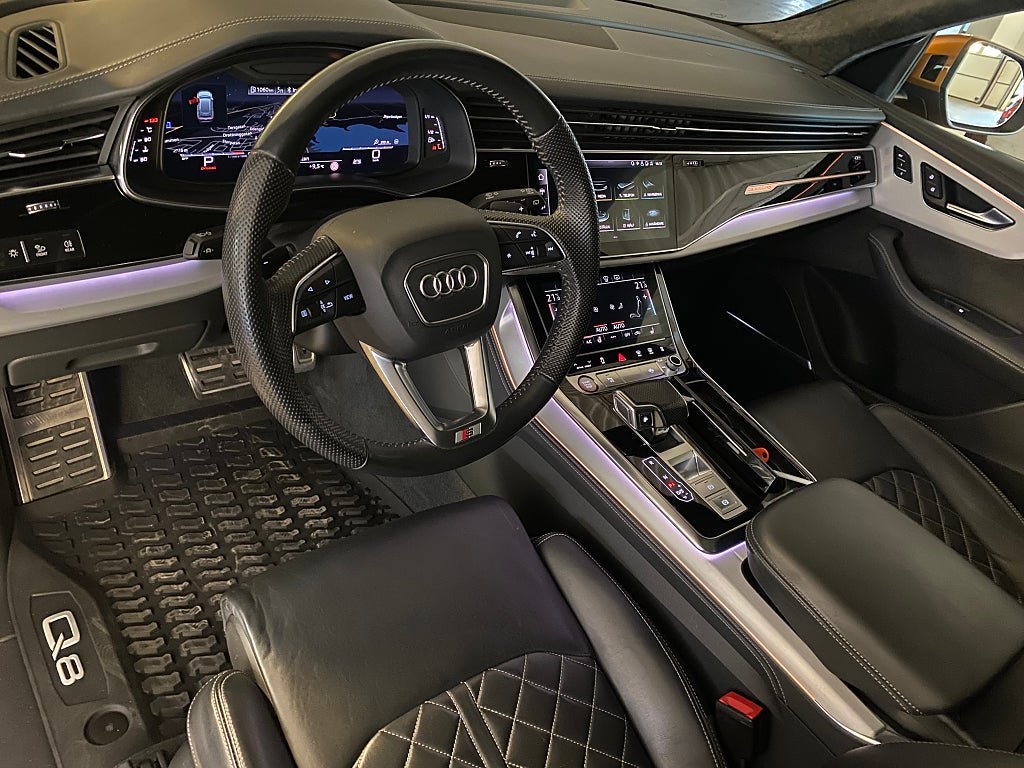 Vehicle Image 12