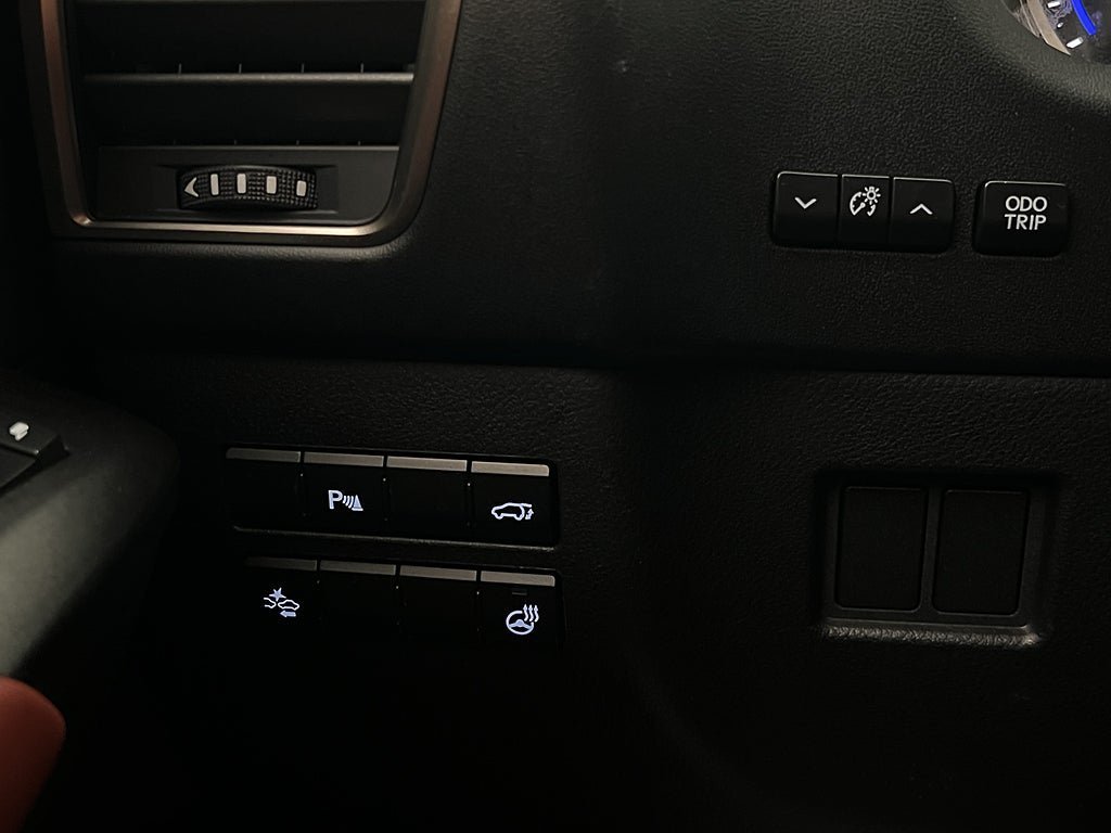 Vehicle Image 17