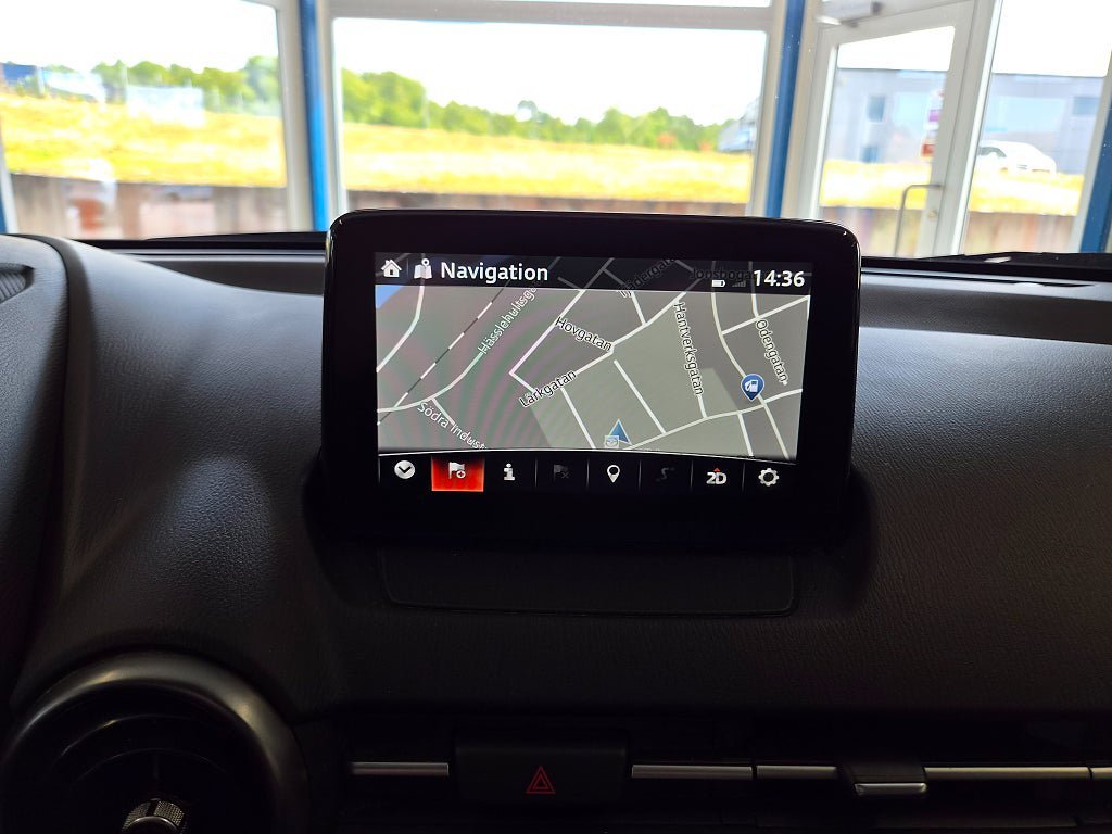 Vehicle Image 11